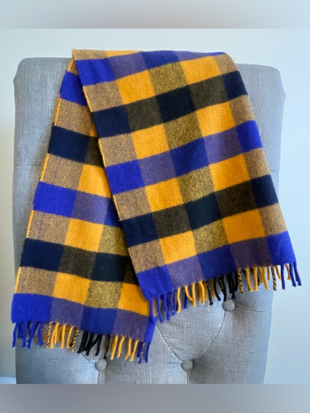 VINTAGE United Colors of Benetton Women’s Winter Scarf - Picture 3 of 10